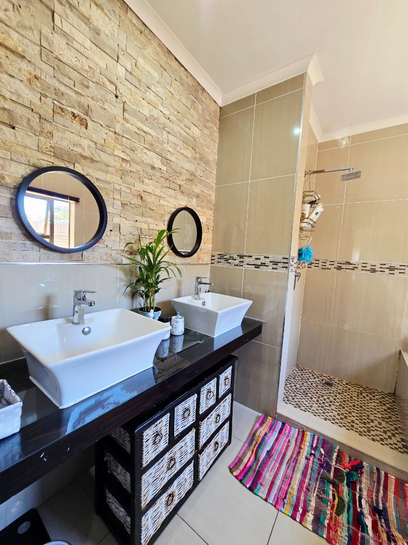 2 Bedroom Property for Sale in Adamayview North West